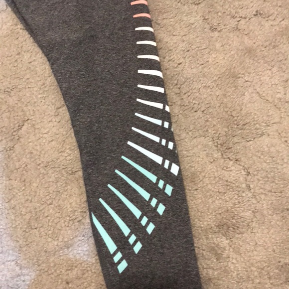 workout pants - Picture 2 of 4